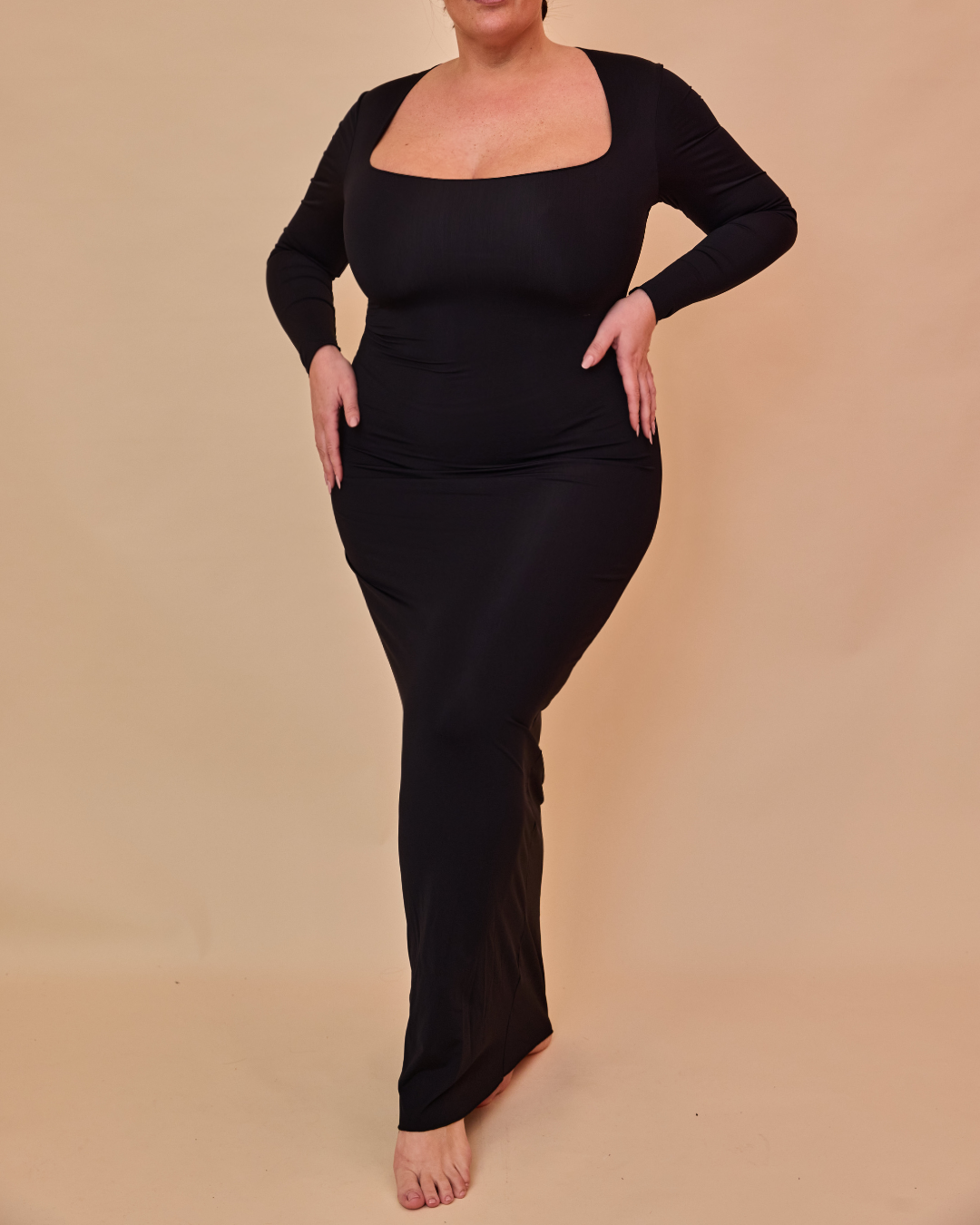 Sculpting Dress - Manica Lunga